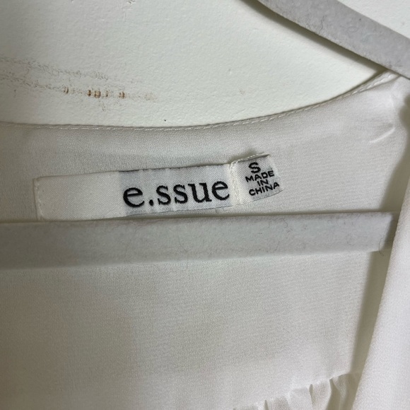 E.ssue White Blouse Small Bridal Brunch Ruffle Top Balletcore Coquette - Picture 7 of 11
